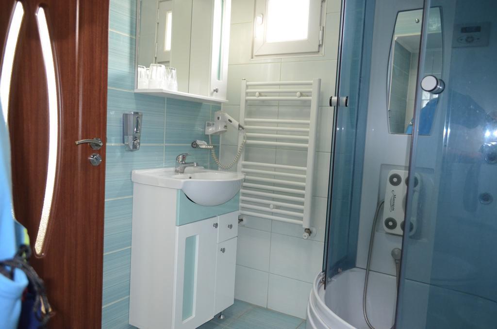 Hôtel Casa Alba à Râmnicu Vâlcea Extérieur photo